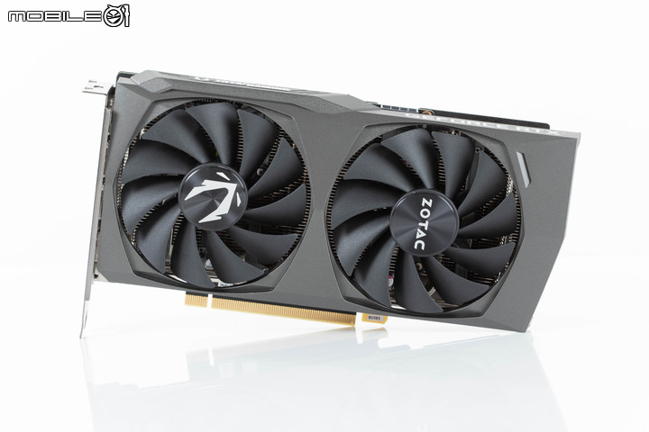 ZOTAC MAGNUS ONE 迷你電競主機開箱 在小機體內求取效能平衡點