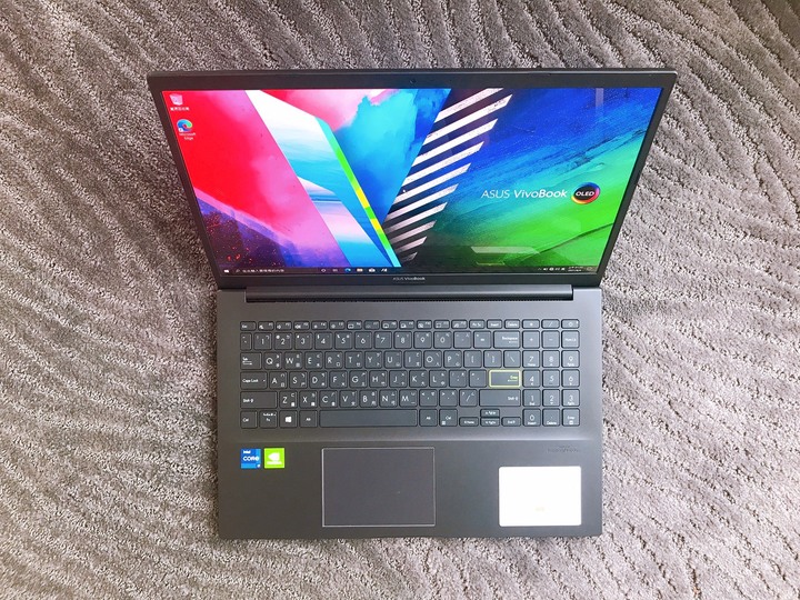 VivoBook S513E 酷玩黑OLED 螢幕，遊戲工作一機搞定