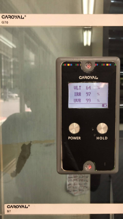 不想貼太黑炎夏耐熱隔熱膜選擇？Tesla Model3 LR 白內裝Caroyal皇家優視隔熱膜高透度貼膜分享(防曬, 抗UV, 抗熱, 透明)