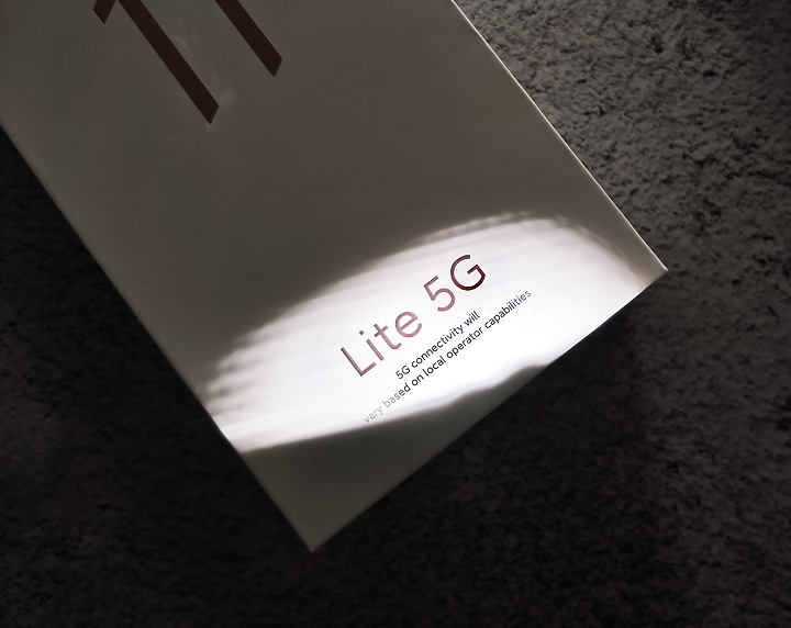 【輕薄美型 、平價中的不平凡】 小米11 Llie 5G 開箱分享