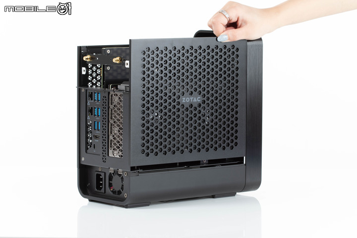 ZOTAC MAGNUS ONE 迷你電競主機開箱 在小機體內求取效能平衡點