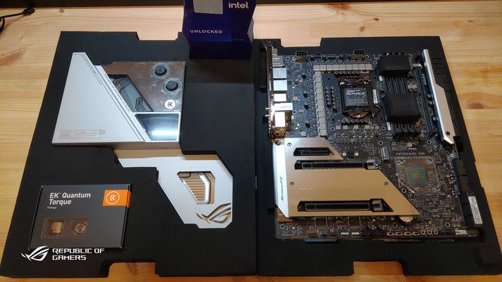 ROG & EKWB信仰電腦自組升級分享。