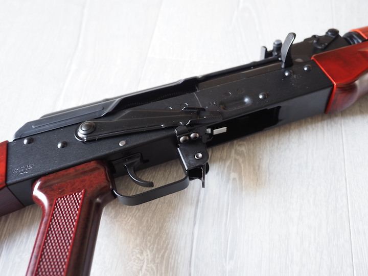 Tokyo Marui AKM 氣動空氣軟槍開箱