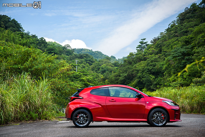 Toyota GR Yaris試駕|上車即戰鬥,樂趣滿分的暴力鴨真香!