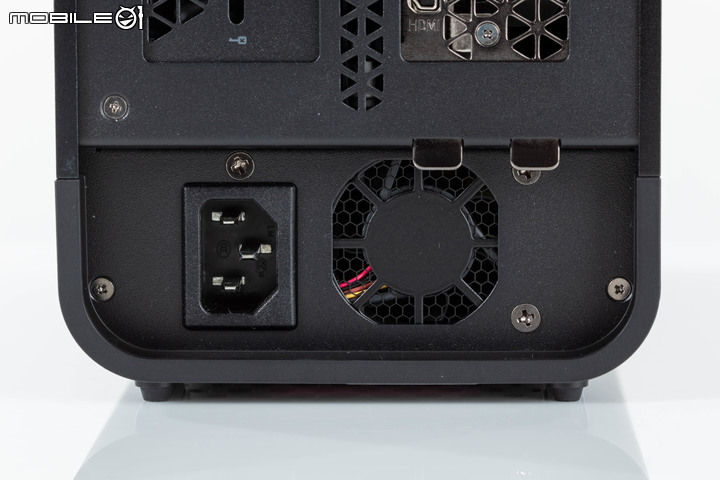 ZOTAC MAGNUS ONE 迷你電競主機開箱 在小機體內求取效能平衡點