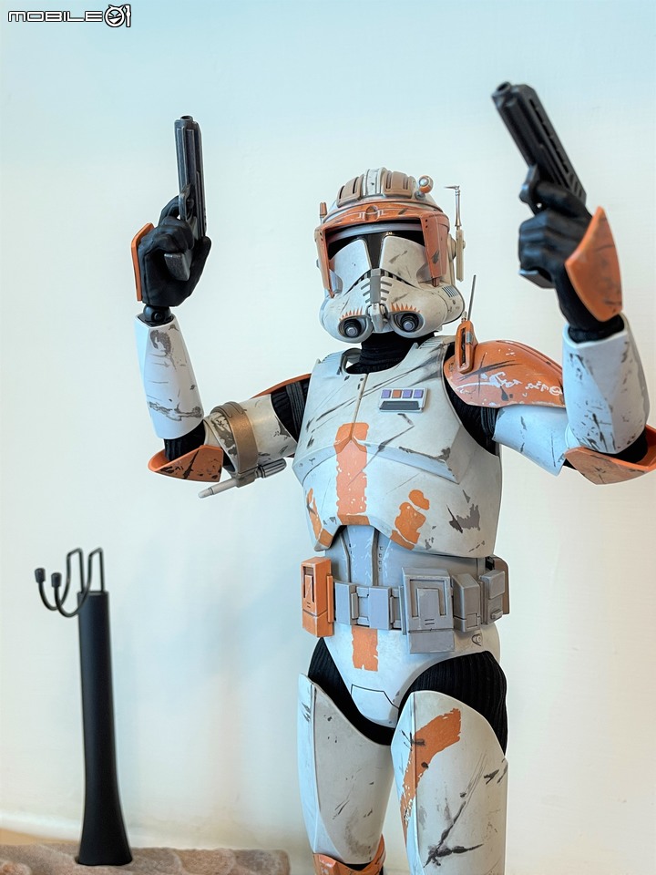 我得第一隻HotToys MMS524 複製人 212團 寇迪隊長