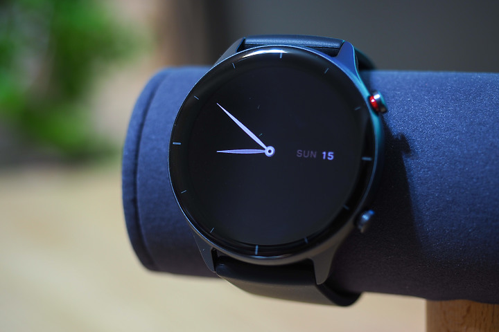 優雅氣度◇細緻如真 ｜ Amazfit GTR 2e 無邊際智慧手錶