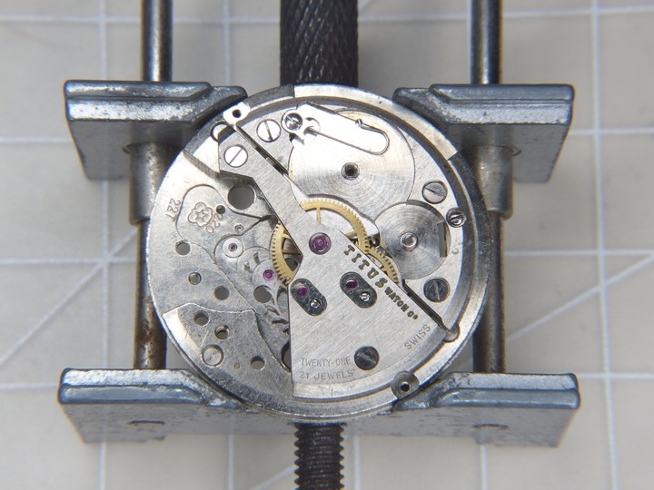 自娛玩修錶 - 天長地久: 鐵達時TITUS DE LUXE 21 Jewels (Case MOD. 5486/Venus cal. 227)