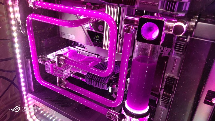 ROG & EKWB信仰電腦自組升級分享。