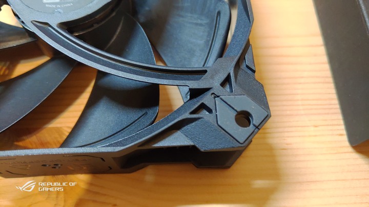 ROG & EKWB信仰電腦自組升級分享。