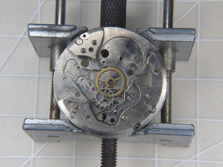 自娛玩修錶 - 天長地久: 鐵達時TITUS DE LUXE 21 Jewels (Case MOD. 5486/Venus cal. 227)