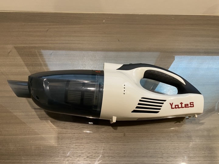 【分享】台灣製Yates亞堤斯無線吸塵器 第一次使用感覺還不錯
