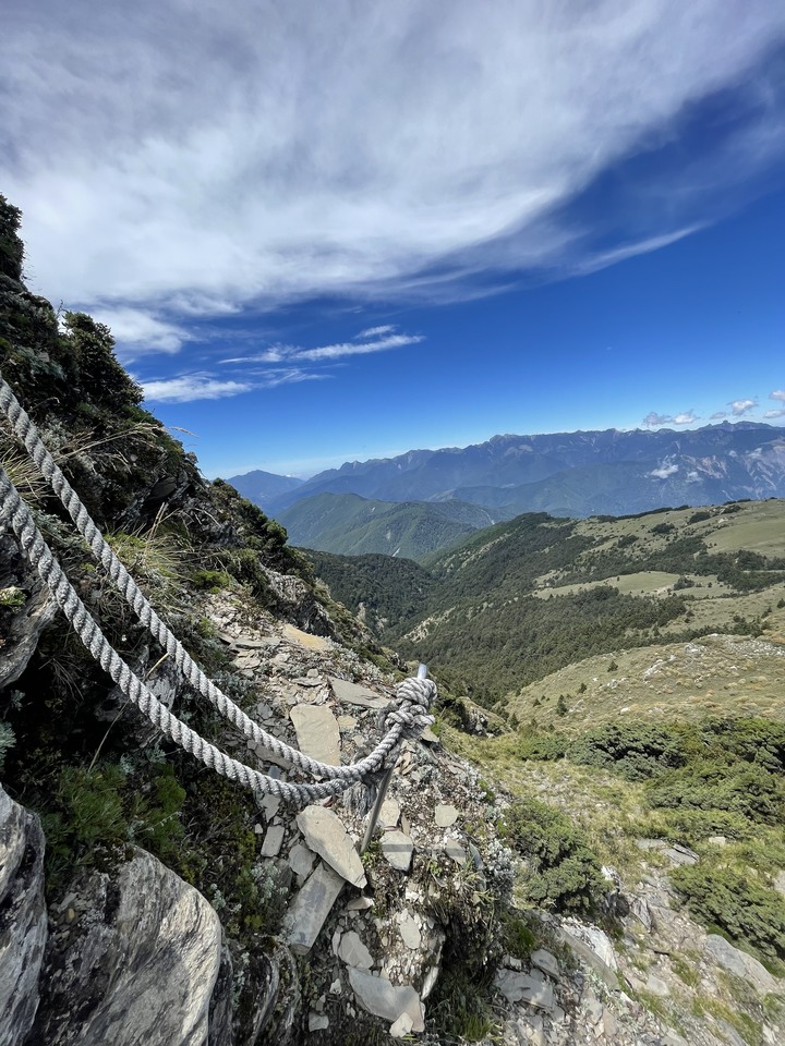 點我看大圖 被悶壞的半日包場南湖大山第一人稱POV SKYRunning