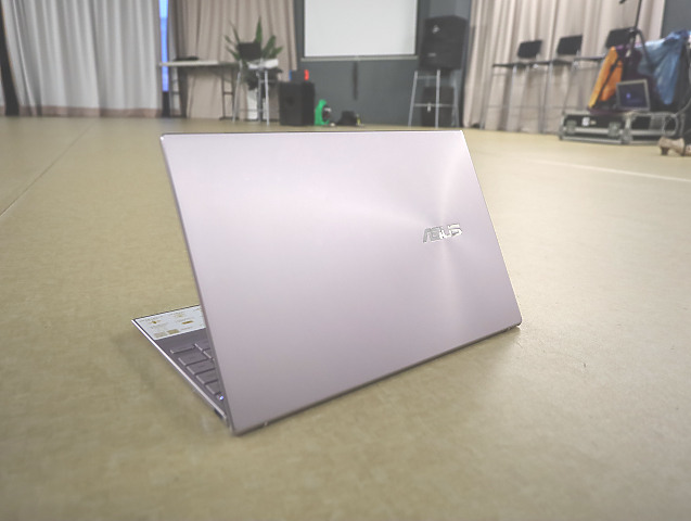 從Macbook AIR 13換成UM425的心路歷程