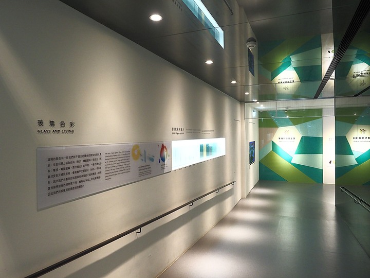新竹市玻璃工藝博物館|原新竹州自治會館 — 在日本皇族行館中欣賞玻璃工藝品,順道在玻璃工坊中欣賞玻璃藝師即時創作