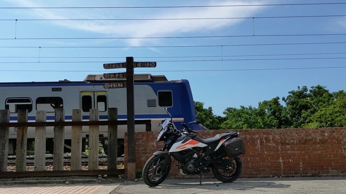 KTM 390ADV的日常:有山、有海、好生活