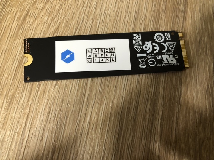 [不專業多圖開箱] 終於入手理想規格的筆電機械格命F1官方頂規，找超久