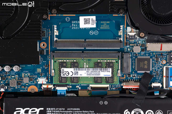 Acer Predator Helios 300 電競筆電 散熱出眾的 3A 遊戲利器！
