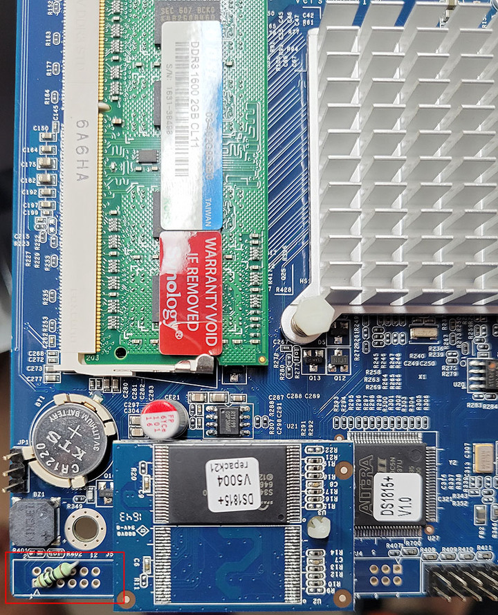Synology群暉DS1815+故障閃燈不開機維修