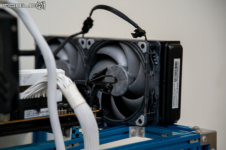 點我看大圖 高性能新選擇PHANTEKS GLACIER ONE 240T30 & T30-120高壓扇開箱測試