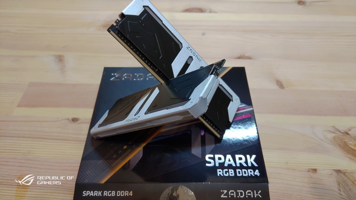 ROG & EKWB信仰電腦自組升級分享。