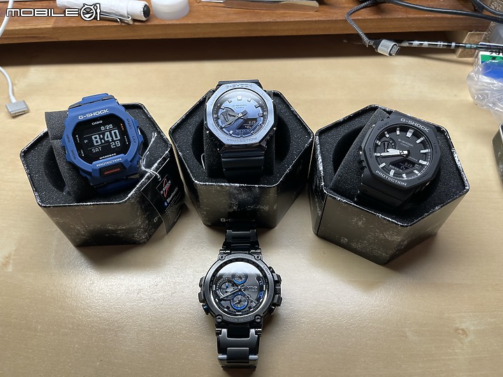 開箱分享～G-SHOCK 農家橡樹 金屬版～藍 GM-2100-2ADR