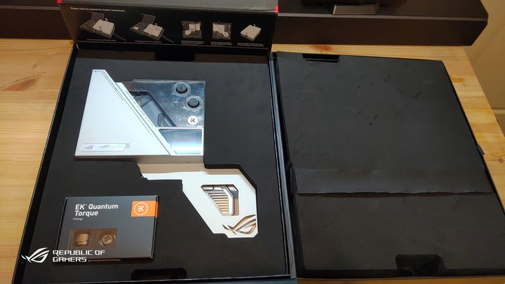 ROG & EKWB信仰電腦自組升級分享。
