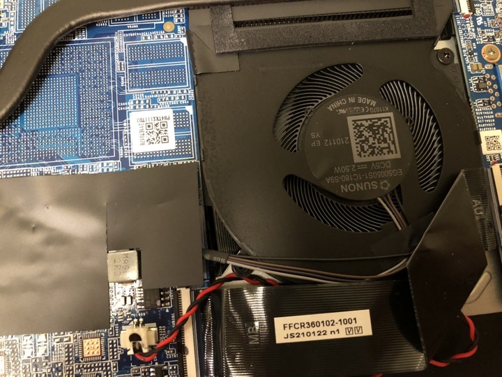 [不專業多圖開箱] 終於入手理想規格的筆電機械格命F1官方頂規，找超久