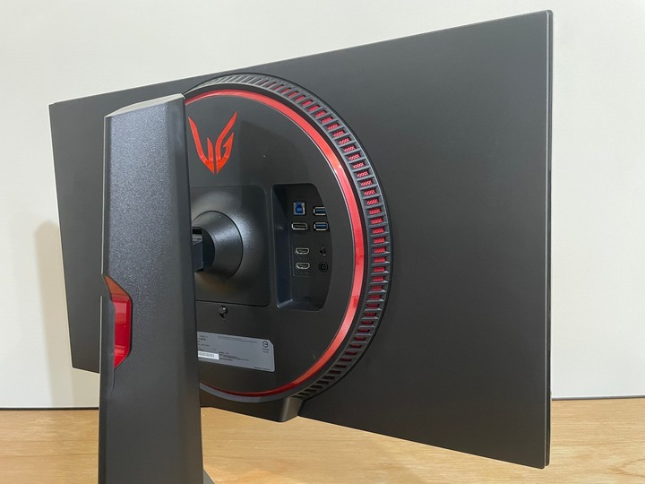 新螢幕開箱【LG 27GP850-B】