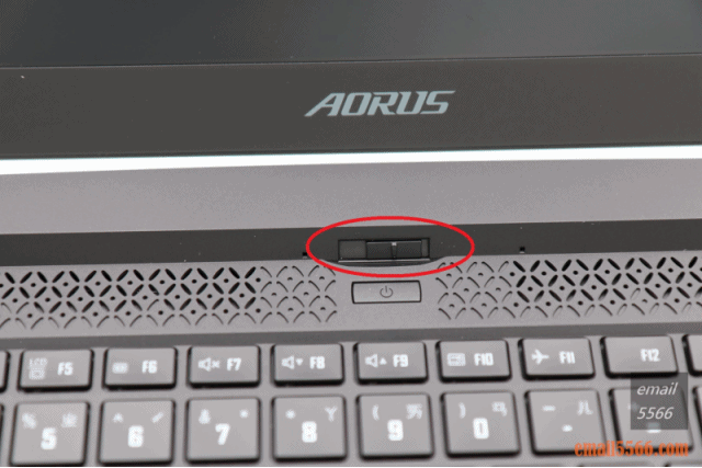 點我看大圖 技嘉 AORUS 15P 極速神鷹 電競筆電 開箱-3080顯卡電競、240Hz螢幕更新