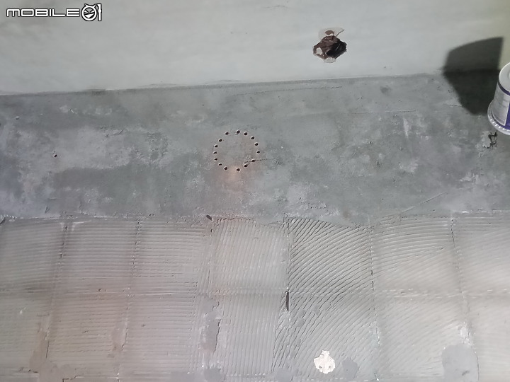 點我看大圖 (DIY分享).....老舊浴室改造之拆除與泥作篇......