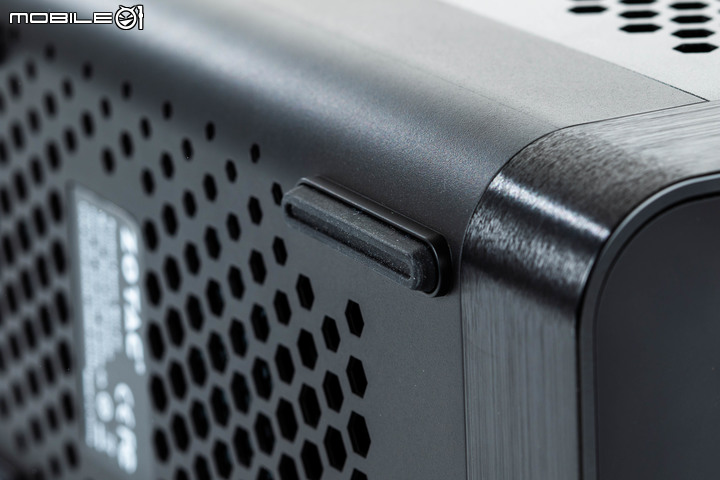 ZOTAC MAGNUS ONE 迷你電競主機開箱 在小機體內求取效能平衡點