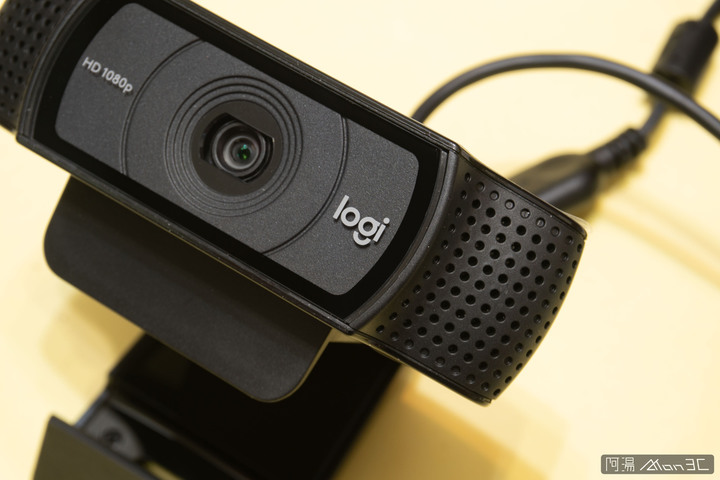 「開箱」Logitech 羅技 C920 Pro & C310 - 軟體功能相當方便