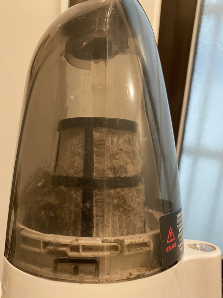 【分享】台灣製Yates亞堤斯無線吸塵器 第一次使用感覺還不錯