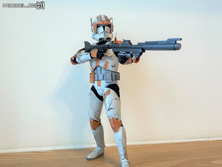 我得第一隻HotToys MMS524 複製人 212團 寇迪隊長