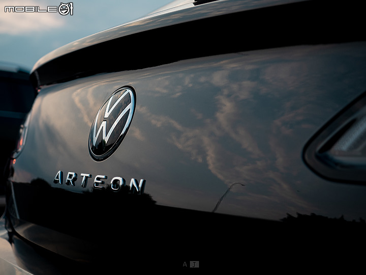 點我看大圖 (圖+文)微開箱 VW Arteon Shooting Brake 380 TSI R-Line Performance