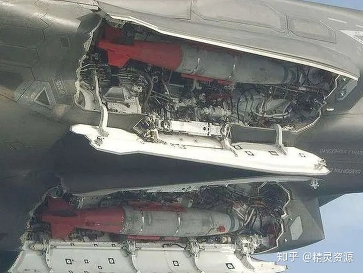 中国J20比F35更厉害吗？ 看懂两张图片就知道了