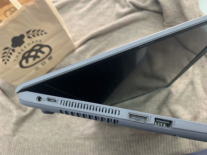 點我看大圖 工作機ASUS X515M