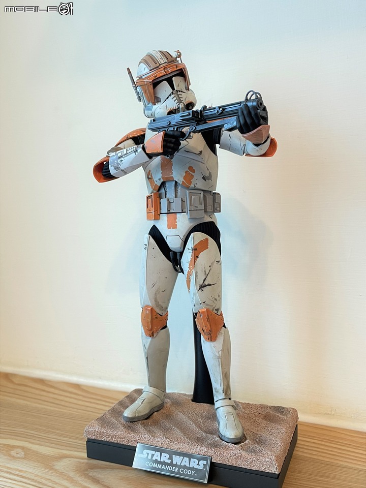 我得第一隻HotToys MMS524 複製人 212團 寇迪隊長