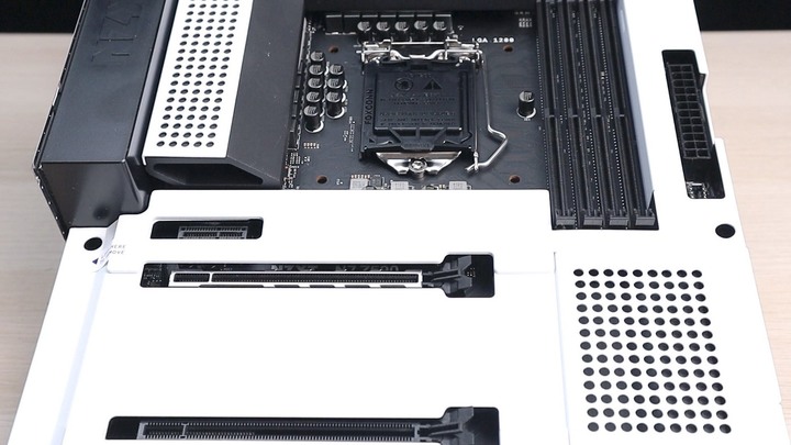 最美 Z590 主機板，沒有之一。NZXT N7 Z590 絕美開箱