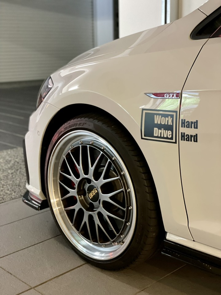 微開箱 - VW GTI 7.5代 Performance 一年心得分享