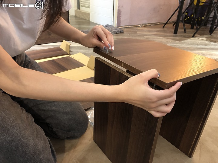 【開箱】手殘女不用靠男人 自己也能組裝DIY收納掀門櫃