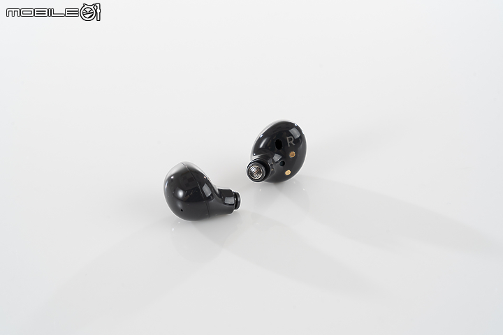 Samsung Galaxy Buds2 小試 輕巧依舊、佩戴舒適搭均衡聽感