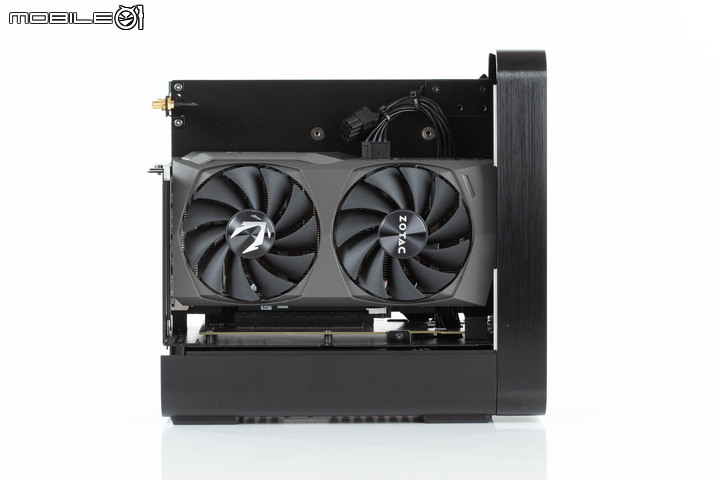 ZOTAC MAGNUS ONE 迷你電競主機開箱 在小機體內求取效能平衡點