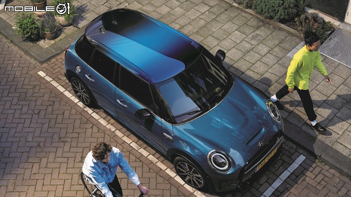 【國內新訊】Mini小改款Mini 3門/5門/敞篷車型進駐全台展間,售價自121萬元起!