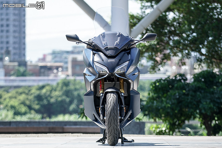 HONDA FORZA 750 試駕｜市區靈巧 長途更舒適 DCT 速可達再添一軍