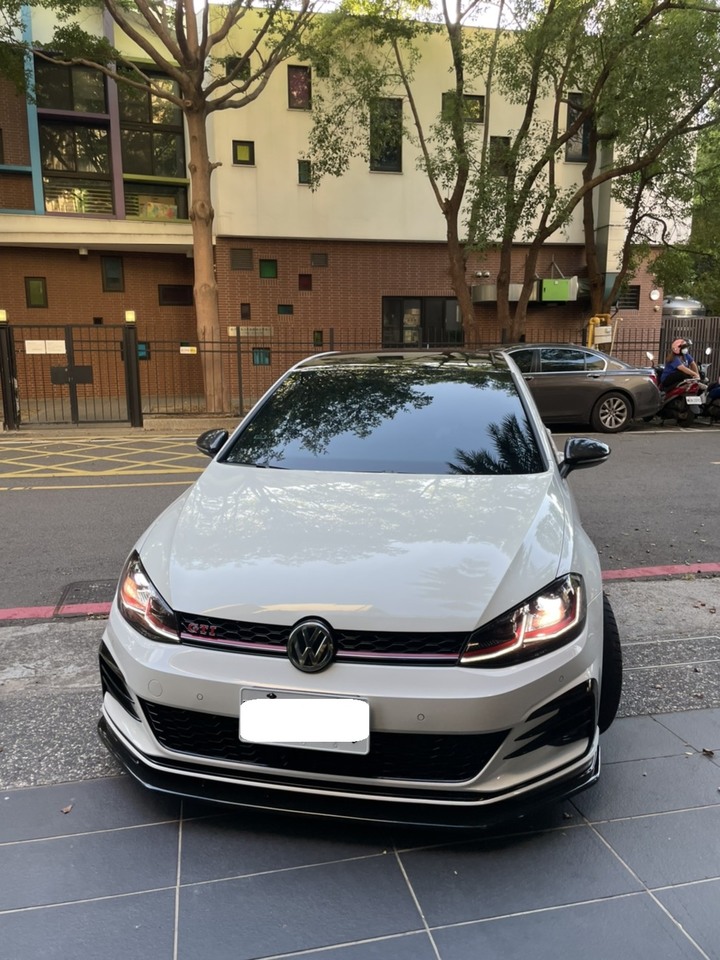 微開箱 - VW GTI 7.5代 Performance 一年心得分享
