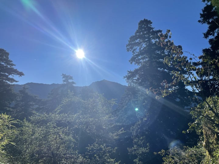 點我看大圖 被悶壞的半日包場南湖大山第一人稱POV SKYRunning