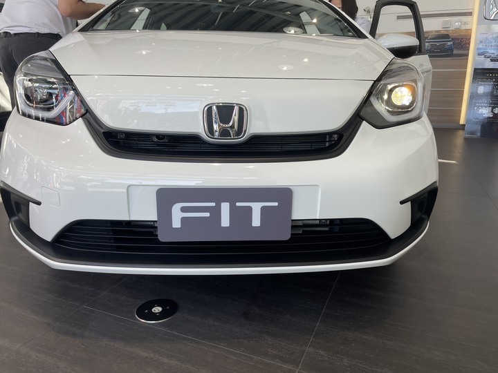 4代Fit純賞車