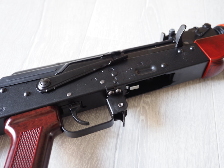 Tokyo Marui AKM 氣動空氣軟槍開箱